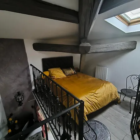 Ravissant Au Bord De L'herault 아파트 *